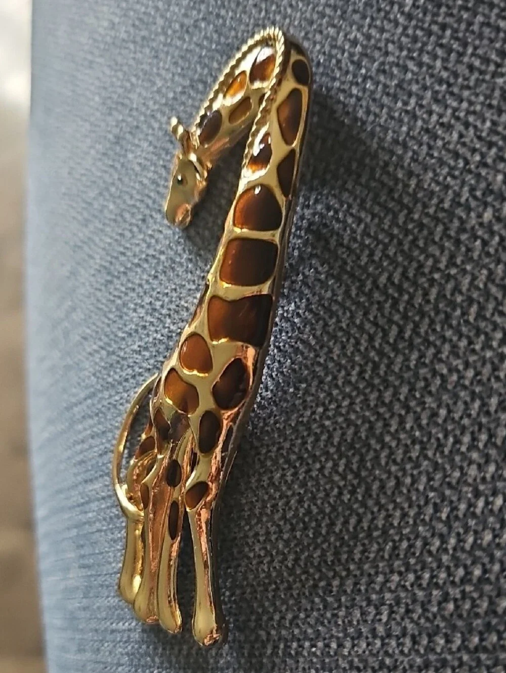 Vintage Gold-Tone Giraffe Brooch Brown Enamel Spots Jewelry Women
